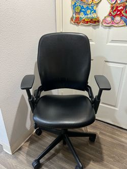 Steelcase Leap V2 ( Leather )