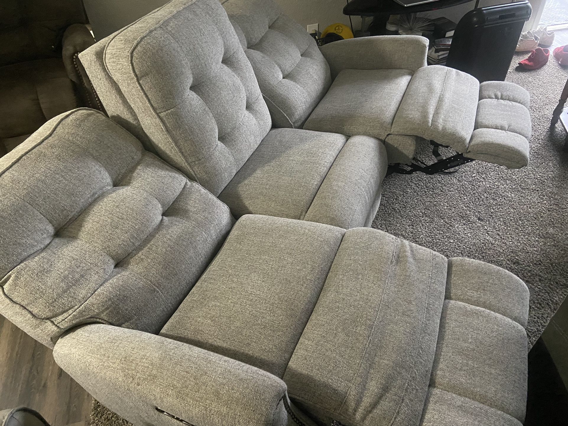 Beautiful Electronic Recliner Sofa