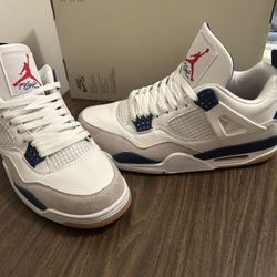 Jordan 4 Nike SB Navy Blues 