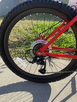 Brand new mens 26 inch Genesis Saracino 1x8 speed mountain