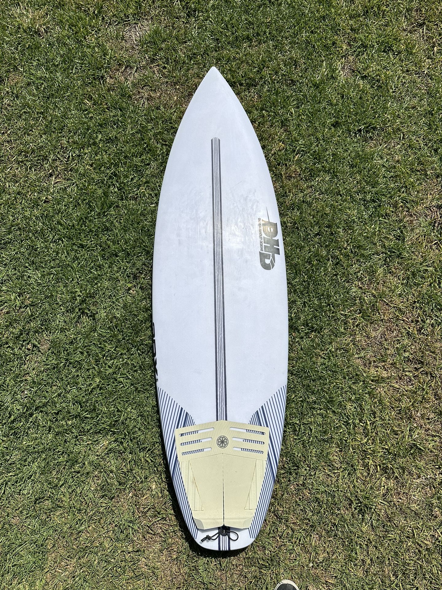 DHD Surfboard 5'10 - 31L