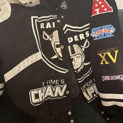 Las Vegas Raiders NFL Super Bowl Champions Varsity Jacket (XL) – Vintage Style