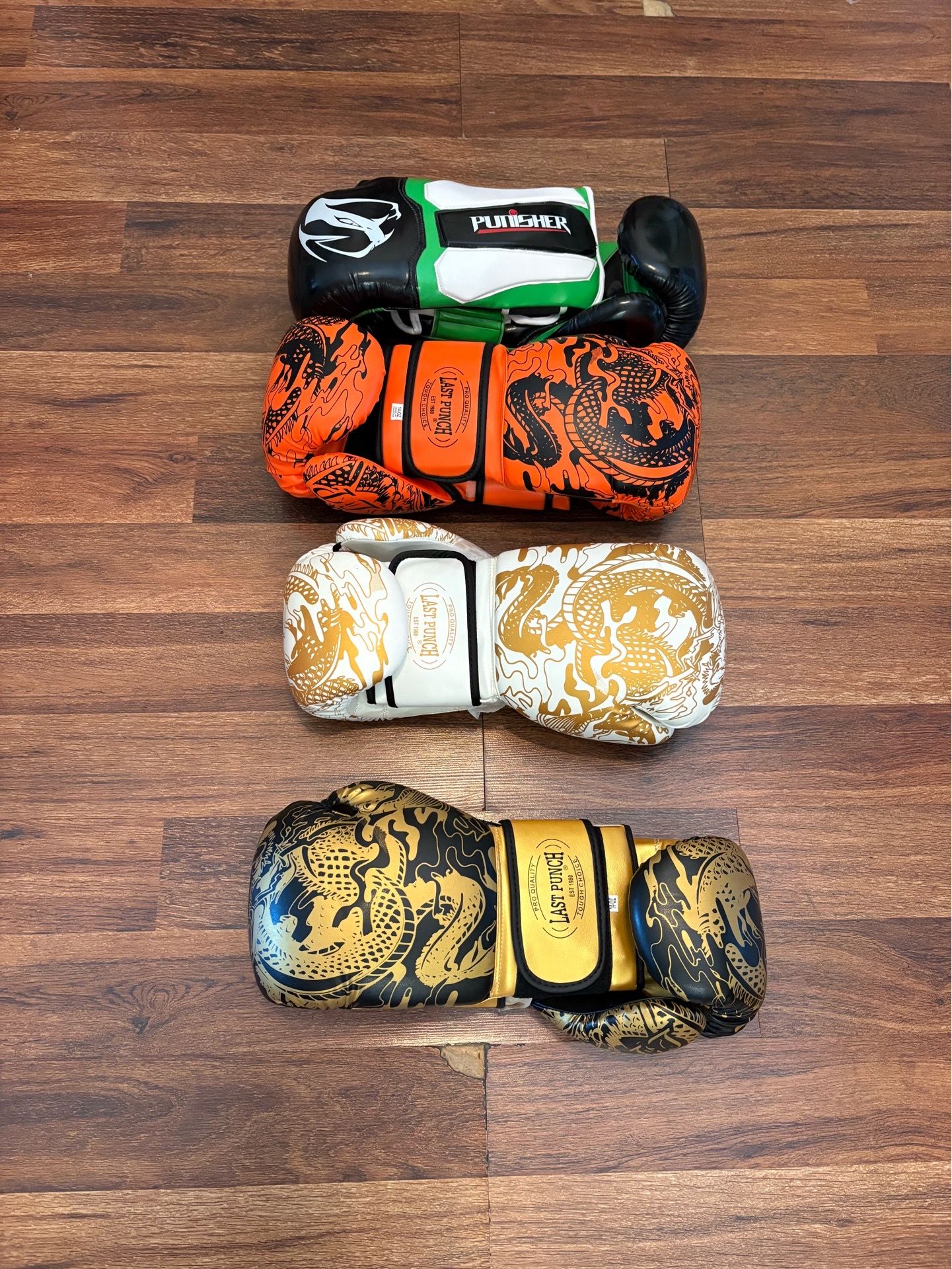 BOXING GLOVES BRAND NEW 14 OZ