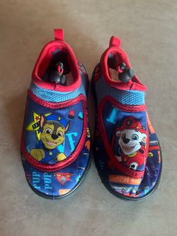 11/12 boys water/swim shoes
