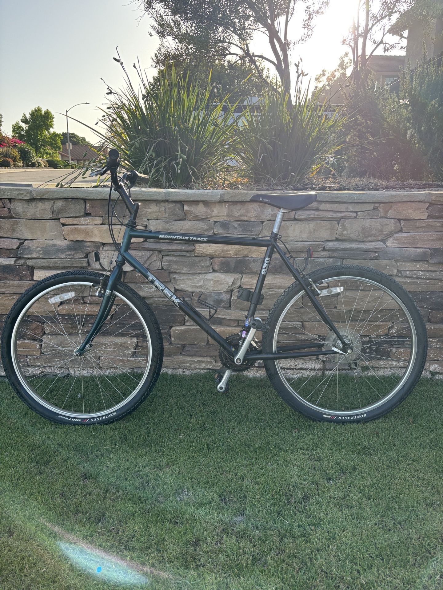 TREK MOUNTAIN TRACK 830