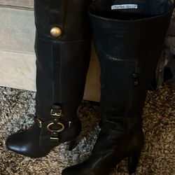 Charles David size 7