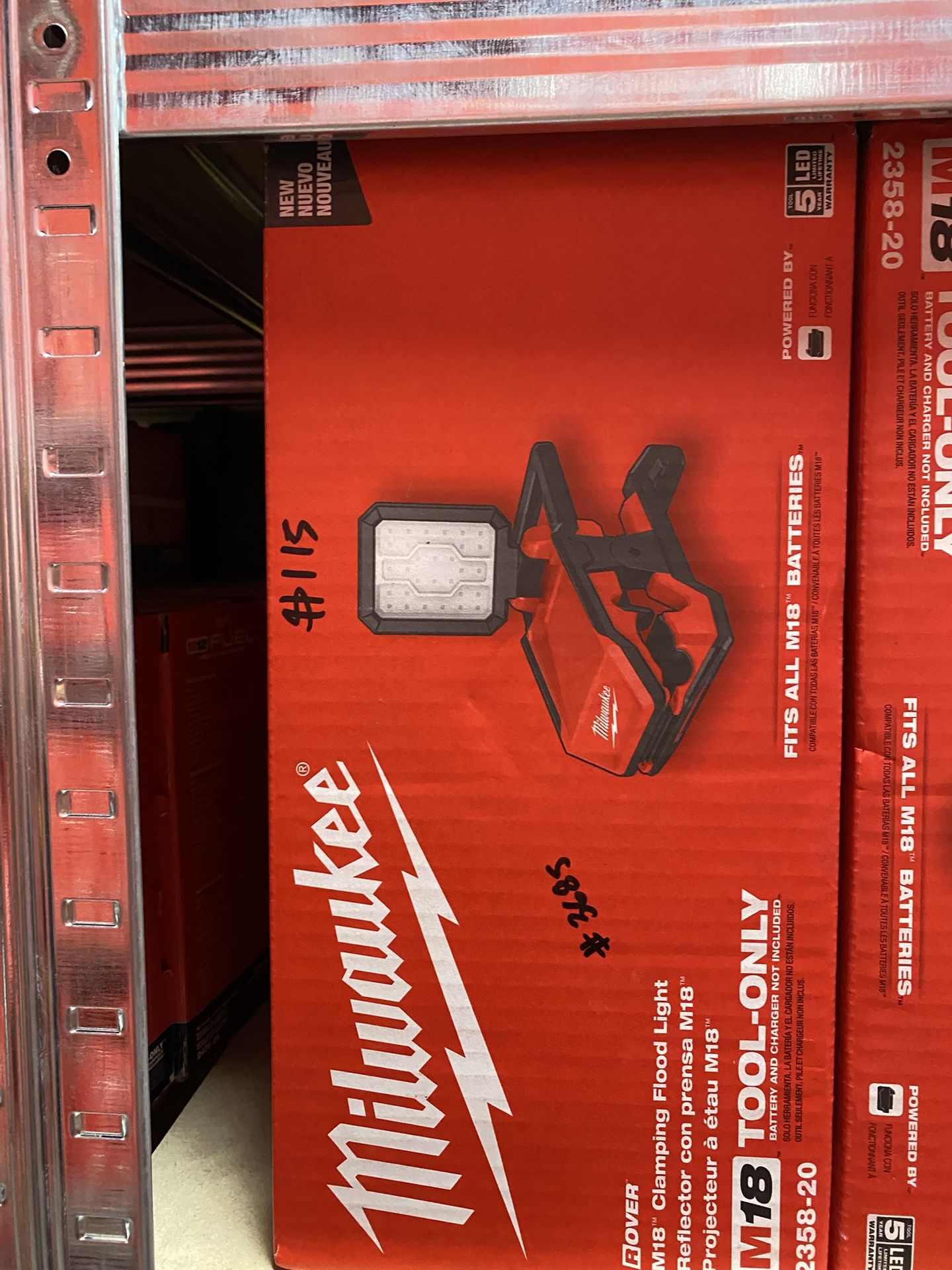 Milwaukee M18 18-Volt 2000 Lumens Lithium-Ion Cordless Rover LED Clamping Flood Light (Tool Only