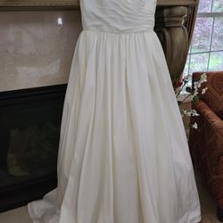 CLASSIC BALL GOWN WEDDING DRESS ( SIZE XL)