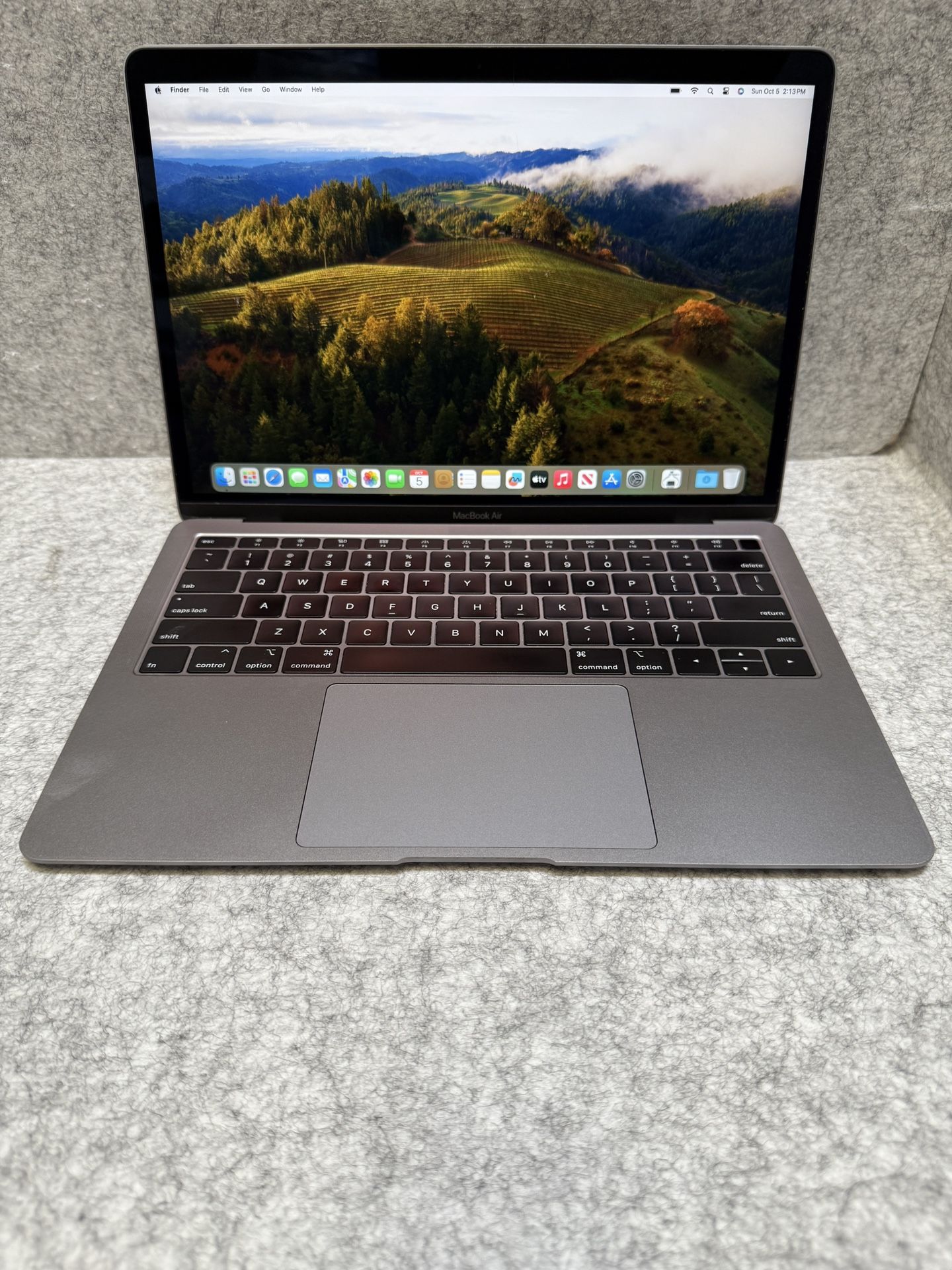 MacBook Air 13.3” 2019 Retina i5 8th Generation 8 Gb Memory 256 SSD OS Sonoma