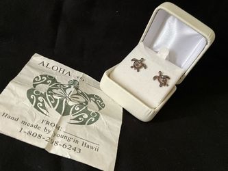 Handmade Hawaiian Sea Turtle Stud Earrings with Jeweled Flower
