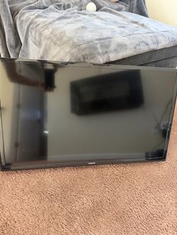 32” Samsung TV w/ remote.