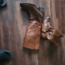 Clark's Boot  8.5 