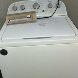 Whirlpool Washer And Dryer Set