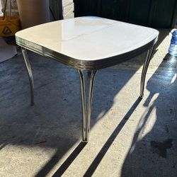 Retro Style 50s Diner Table 