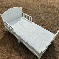 Baby Crib With Mattress