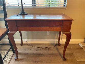 Vintage Queen Anne style solid cherry wood side table with cabriole legs