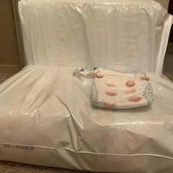 Pampers Diapers - Size 4