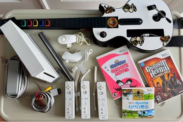 Nintendo Wii Bundle GameCube Compatible 3 Remotes Guitar Hero Wii Sports