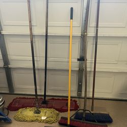 Dust Mops And Brooms 🧹 