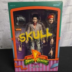 Super7 Skull 