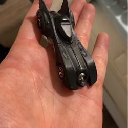 Bat Mobile Hot wheels 