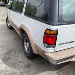 1997 Ford Explorer(low mileage)