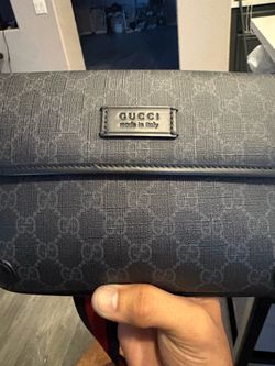 GUCCI GG Supreme Messenger Bag