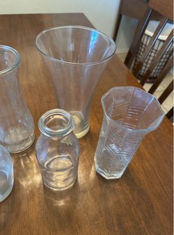 Set of 6 Glass Flower Vases  7- 9 Inches Tall, Various Sizes Brand New Many Uses