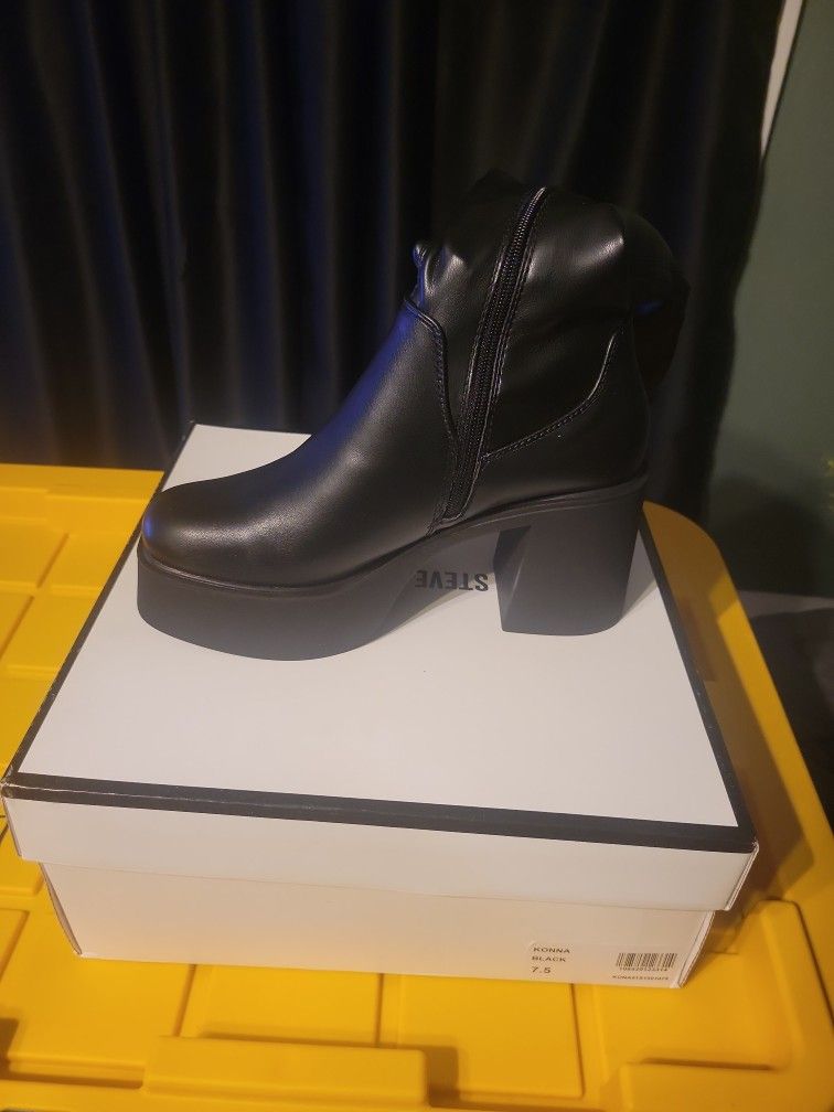Brand New Steve Madden Long Knee High Konna Black Boots
