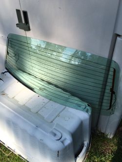 04 Mustang convertible rear glass.. Plus defrost