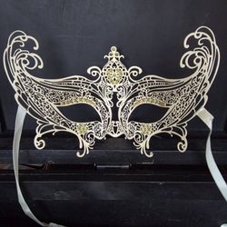 White Metal And Rhinestone Masquerade Mask
