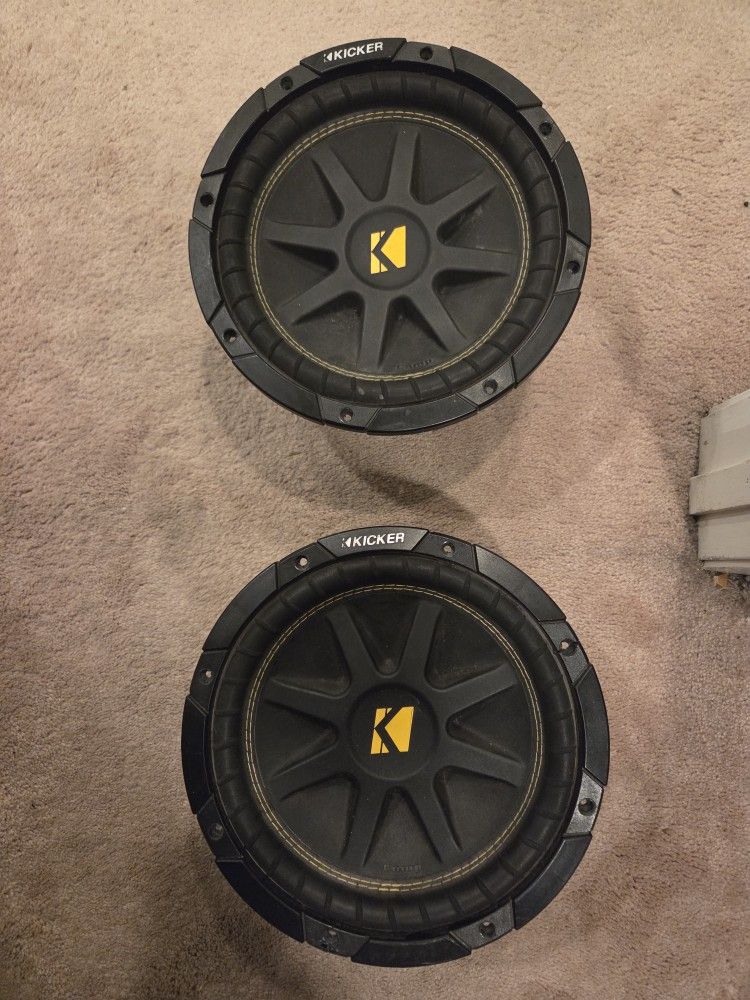 2 Kicker 10C104
Comp 10" 4-ohm subwoofer