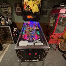 Gottlieb Cue Ball Wizard Pinball Machine 