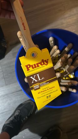Paint brushes
