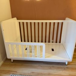 3-in-1 Convertible Crib (Crate & Barrel)
