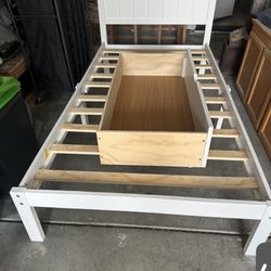 Twin Bef With Drawer