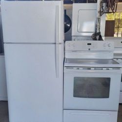 KENMORE REFRIGERATOR WITH ICE MAKER AND GLASSTOP ELECTRIC STOVE,FREE DELIVERY AND SET UP 