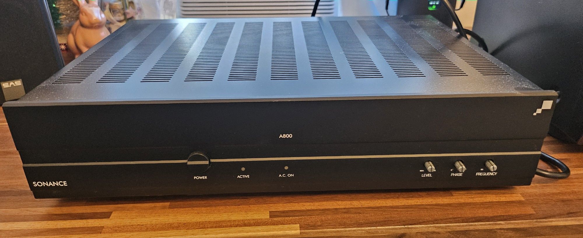 Sonance A800 Amplifier