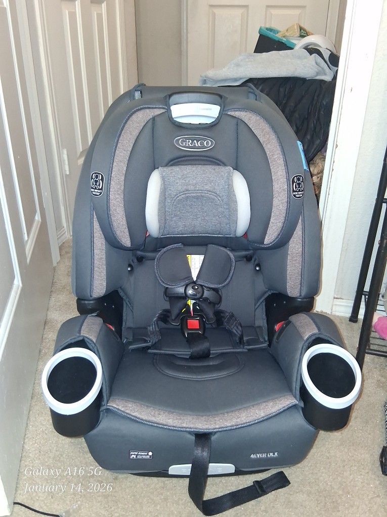 Graco 4Ever DLX 4-in-1 Car Seat