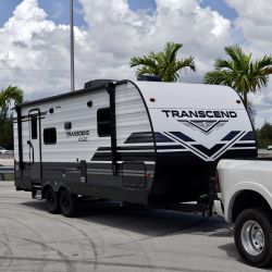2021 Grand Design Transcend 26 feet Queen Bed