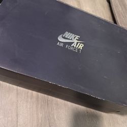 Nike Air Force 1 