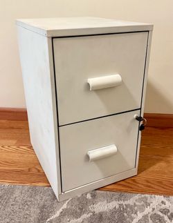 White, Metal, 2-Drawer Filing Cabinet w/Lock and Keys