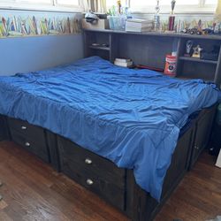 Full Size Bedroom Set: Full Size Bed, Dresser And Desk