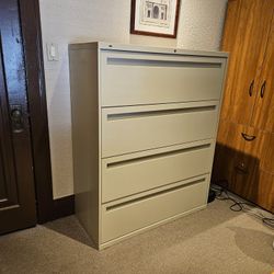 HON 4 Drawer Lateral File Cabinet
