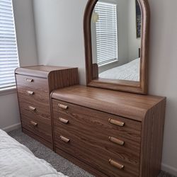 Vanity And Dresser Set