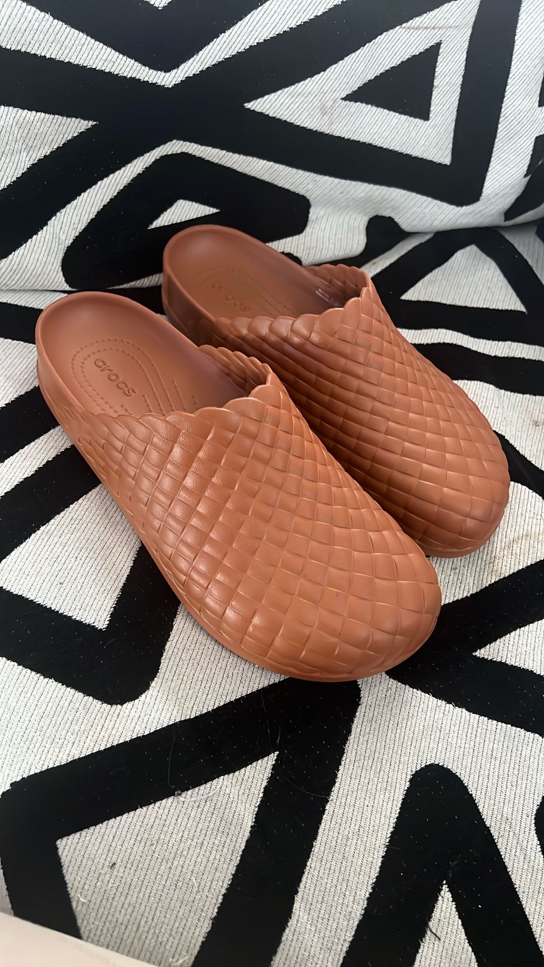 Crocs New Size 10 Men