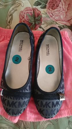 SHOES MICHAEL KORS SZ 2