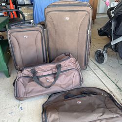 4 Piece American Tourister Luggage Set