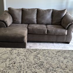  Couch With Chaise Lounge 