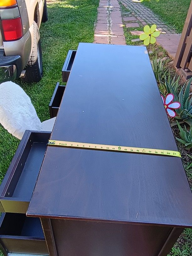 Pottery Barn Teen Desk And Chair.